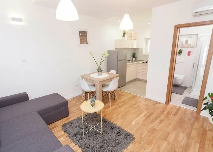 Mikula Apartamento *